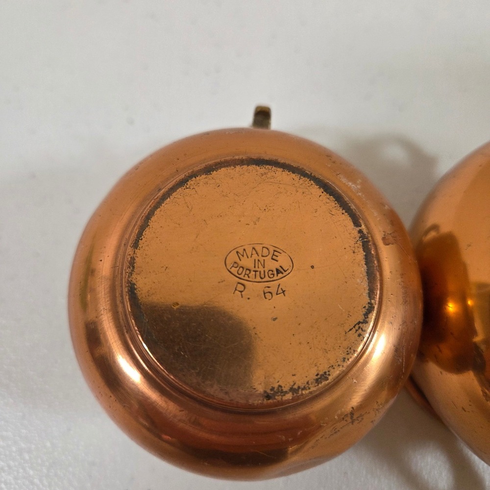 Vintage Copper Creamer and Sugar Bowl Set Made in Portugal R. 64 Brass Handles - Picture 3 of 4